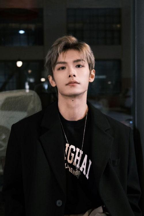 赵弈钦最新爆料消息是真的吗,真相揭晓,是真是假引热议